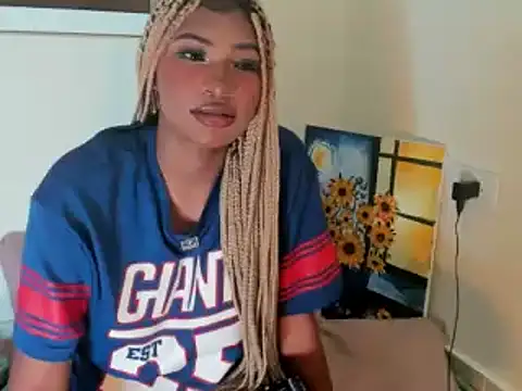 SophiaBloss online show from June 11, 7:45 pm