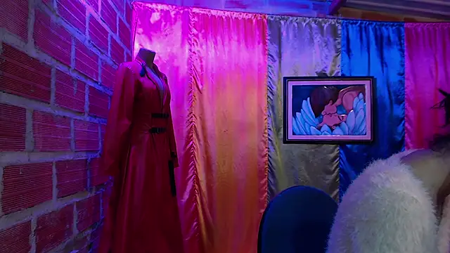 Snapshot of Moira-Hot chatting on October 31, 7:09 am Moira-Hot online show from October 31, 7:09 am