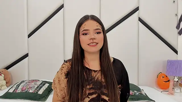 AlanaCusack online show from October 23, 11:53 am