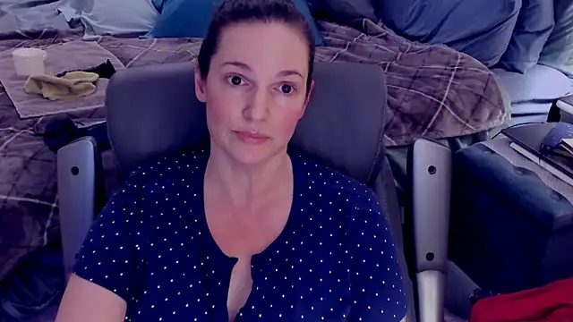 ninajaymes online show from December 8, 5:29 am