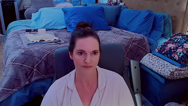 Snapshot of ninajaymes chatting on June 8, 10:32 pm ninajaymes online show from June 8, 10:32 pm