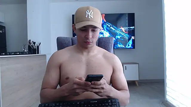 Auron Demon01 online show from October 2, 3:30 pm