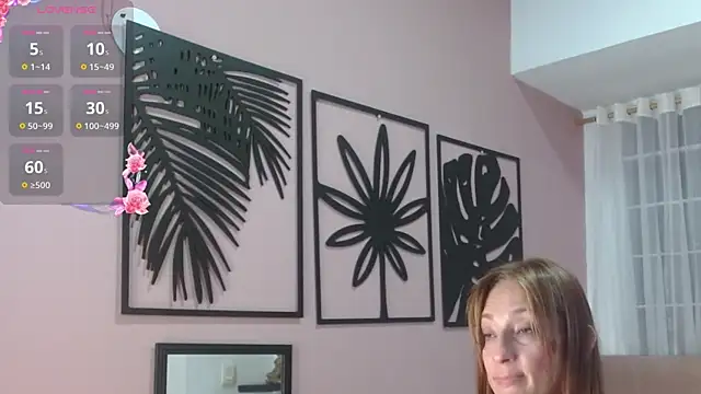 Snapshot of amara_rousse1 chatting on April 6, 1:01 pm amara rousse1 online show from April 6, 1:01 pm