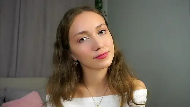 ZeniaBolich online show from September 11, 8:31 pm