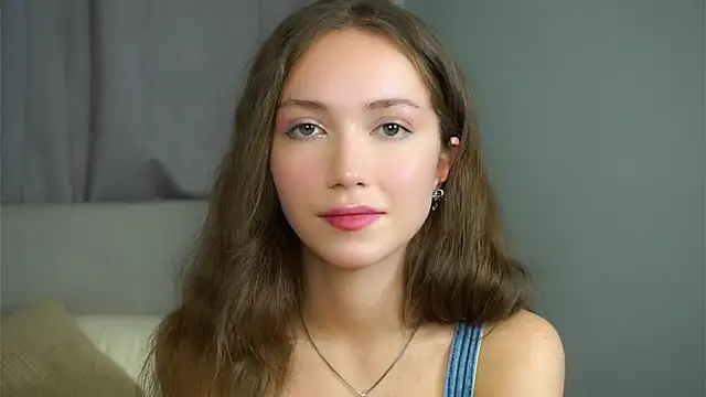 ZeniaBolich online show from September 13, 9:47 pm