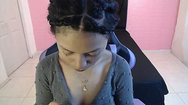 EIVIY1609 online show from December 16, 2:11 pm