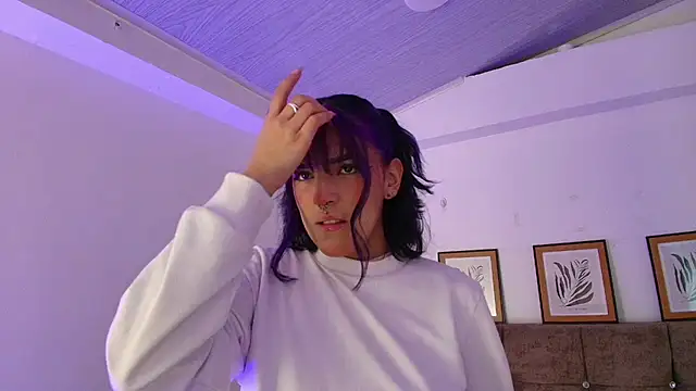 Dulce Bella  online show from March 17, 3:33 am