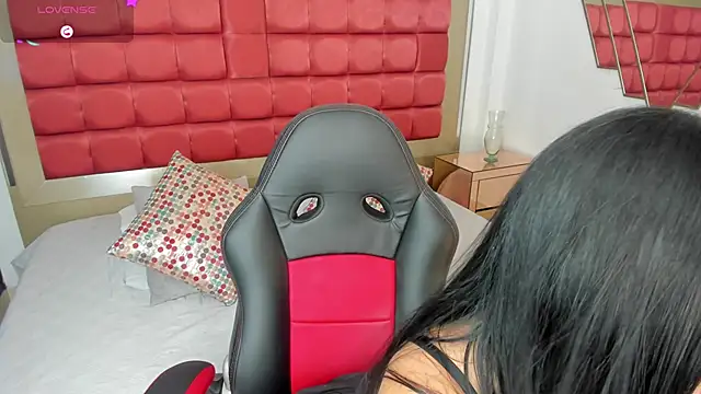 AvaScott  online show from March 15, 12:05 am