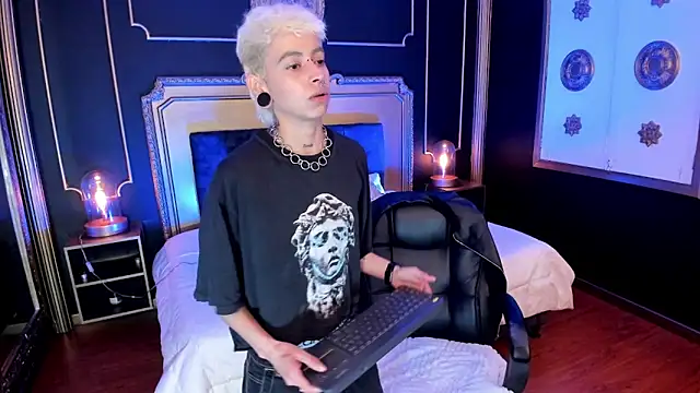 Alex Poett online show from September 19, 7:36 pm