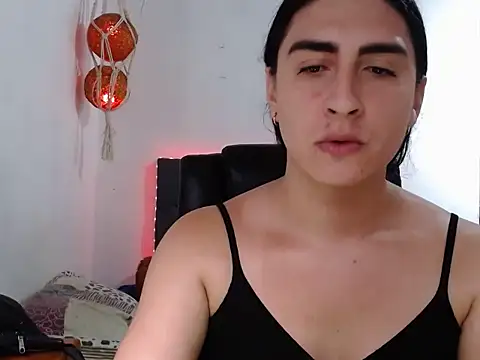 lola diez online show from February 9, 9:19 pm