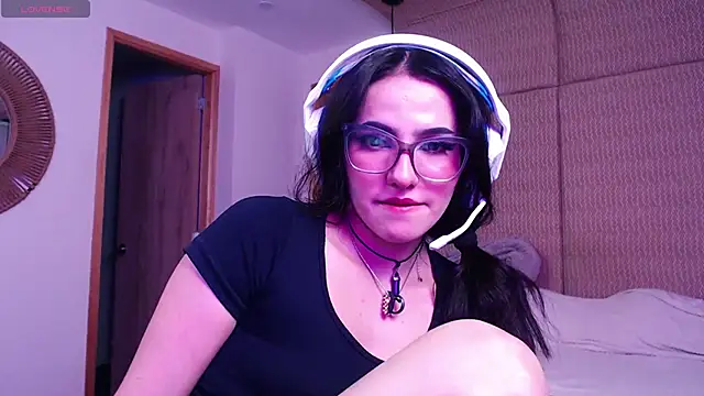 Khloecita sr online show from May 9, 4:56 pm