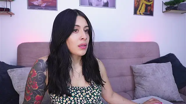 Snapshot of SophiieCumsx chatting on June 27, 9:09 pm SophiieCumsx online show from June 27, 9:09 pm
