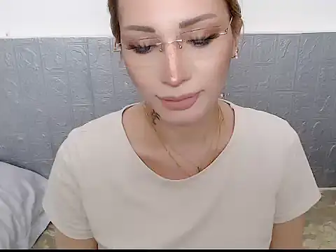 Snapshot of toni_0601 chatting on February 3, 6:24 am toni 0601 online show from February 3, 6:24 am