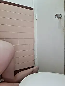 Goldenndoll online show from July 10, 3:22 am