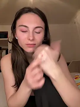 SophiiaStarr online show from March 30, 7:04 pm