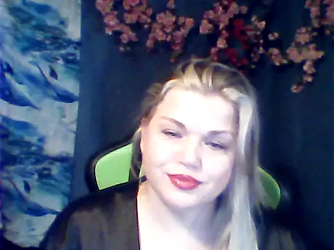 Snapshot of Nayvessa chatting on November 3, 3:02 pm Nayvessa online show from November 3, 3:02 pm