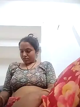 Snapshot of Sonam_shinde chatting on April 18, 8:09 pm Sonam shinde online show from April 18, 8:09 pm