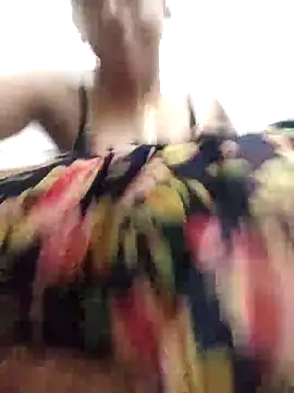 Snapshot of Sonam_shinde chatting on April 24, 9:06 pm Sonam shinde online show from April 24, 9:06 pm