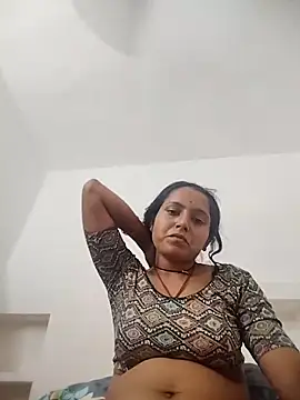 Snapshot of Sonam_shinde chatting on April 28, 6:18 am Sonam shinde online show from April 28, 6:18 am