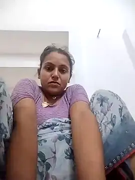 Snapshot of Sonam_shinde chatting on May 9, 4:34 pm Sonam shinde online show from May 9, 4:34 pm