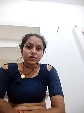 Snapshot of Sonam_shinde chatting on May 18, 7:20 pm Sonam shinde online show from May 18, 7:20 pm