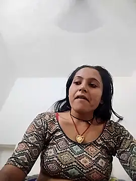 Snapshot of Sonam_shinde chatting on May 19, 5:36 am Sonam shinde online show from May 19, 5:36 am