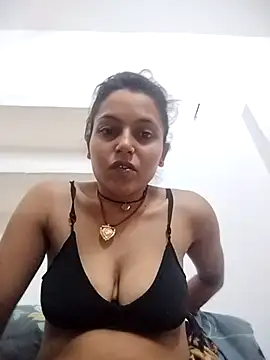 Snapshot of Sonam_shinde chatting on May 20, 9:32 pm Sonam shinde online show from May 20, 9:32 pm