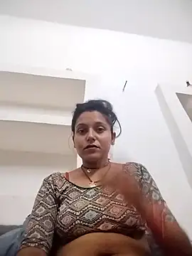 Snapshot of Sonam_shinde chatting on May 23, 9:08 pm Sonam shinde online show from May 23, 9:08 pm