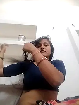 Snapshot of Sonam_shinde chatting on May 27, 5:48 am Sonam shinde online show from May 27, 5:48 am
