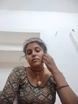 Snapshot of Sonam_shinde chatting on June 6, 4:23 pm Sonam shinde online show from June 6, 4:23 pm