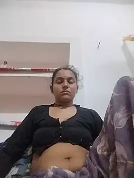 Snapshot of Sonam_shinde chatting on August 3, 9:07 pm Sonam shinde online show from August 3, 9:07 pm
