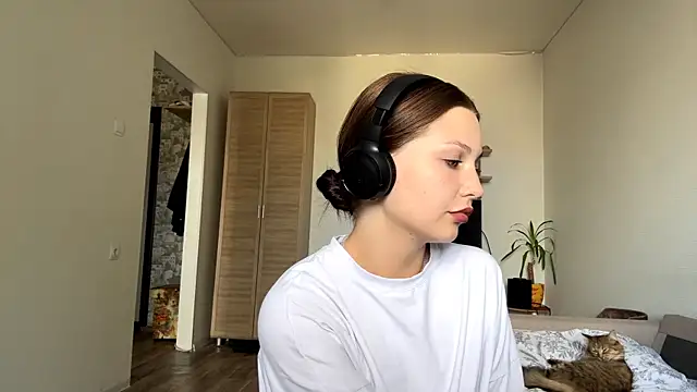 JuliaTwink online show from September 10, 7:41 am