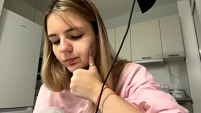 Snapshot of Denni_Spilber chatting on October 7, 5:21 pm Denni Spilber online show from October 7, 5:21 pm