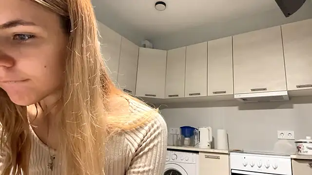 Snapshot of Denni_Spilber chatting on October 10, 5:56 pm Denni Spilber online show from October 10, 5:56 pm