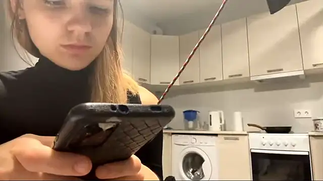 Snapshot of Denni_Spilber chatting on October 18, 3:35 pm Denni Spilber online show from October 18, 3:35 pm