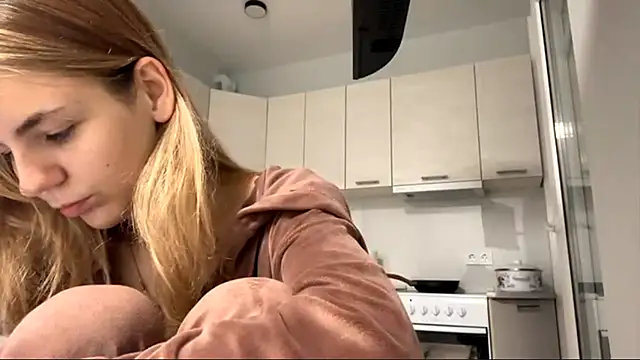 Snapshot of Denni_Spilber chatting on October 19, 3:23 pm Denni Spilber online show from October 19, 3:23 pm