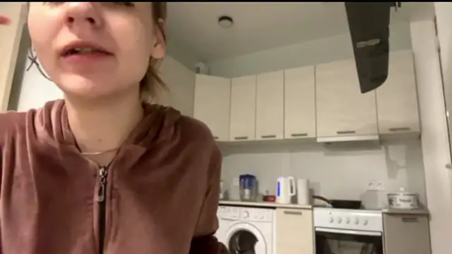 Snapshot of Denni_Spilber chatting on November 4, 3:33 pm Denni Spilber online show from November 4, 3:33 pm