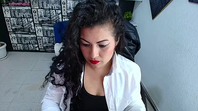 PamelaJohnsonn online show from September 15, 2:00 am