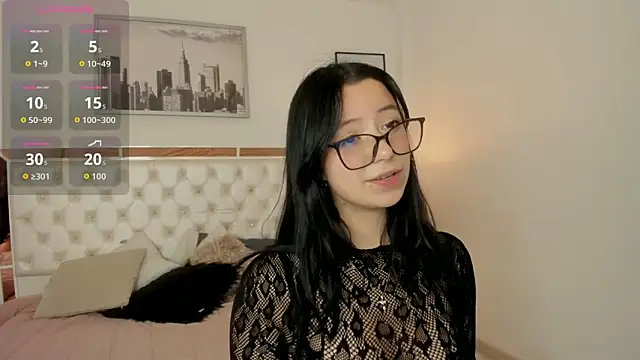 Zoe Xra online show from June 10, 9:25 pm