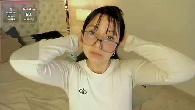Zoe Xra online show from June 13, 9:24 pm