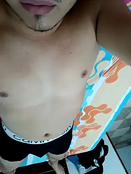 Alexboy022025 online show from September 22, 10:12 pm