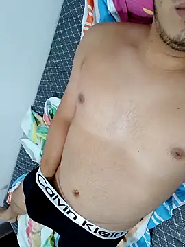 Alexboy022025 online show from October 8, 11:08 am