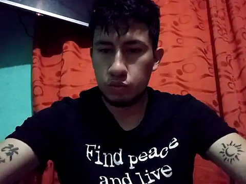 True Di online show from September 28, 1:33 am