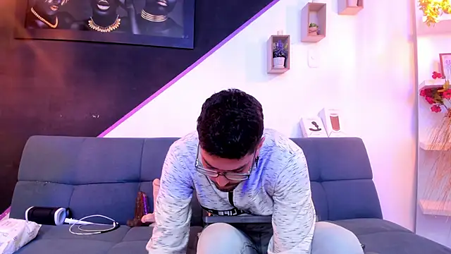 DanteWinter online show from October 2, 3:35 am