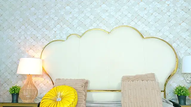 MadissonBonny  online show from July 31, 9:03 pm
