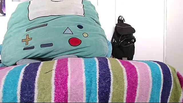 Snapshot of Cortana2_0 chatting on December 2, 5:52 pm Cortana2 0 online show from December 2, 5:52 pm