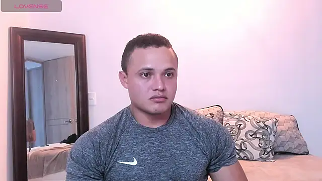 KingLevi01 online show from September 15, 7:58 pm