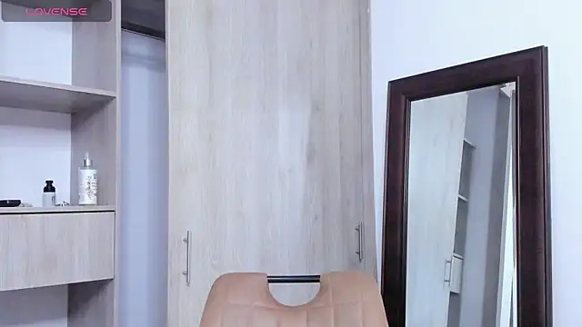 KingLevi01 online show from November 14, 1:15 am