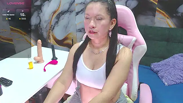 mia wetts online show from October 8, 7:22 pm