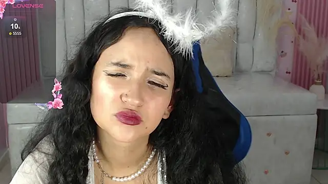 bella vibess s online show from November 6, 8:32 pm